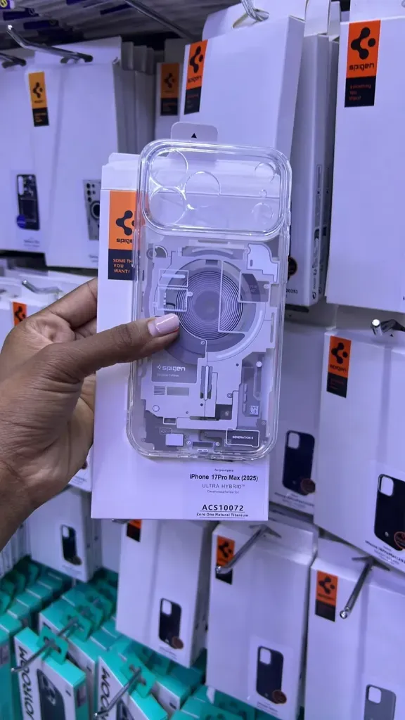 Apple iPhone 18 Pro Max Spigen Ultra Hybrid Case
