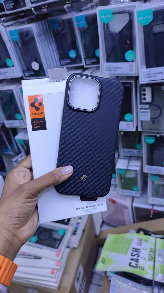 Apple iPhone 16 Pro Max Spigen ENZO ATAMID Magfit Case