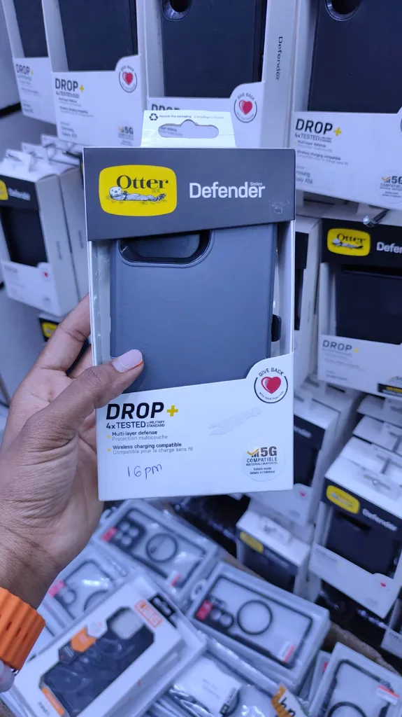 Apple iPhone 15 OtterBox  Defender XT Case