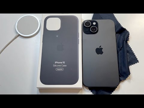 Apple iPhone 15 Silicone Case with MagSafe