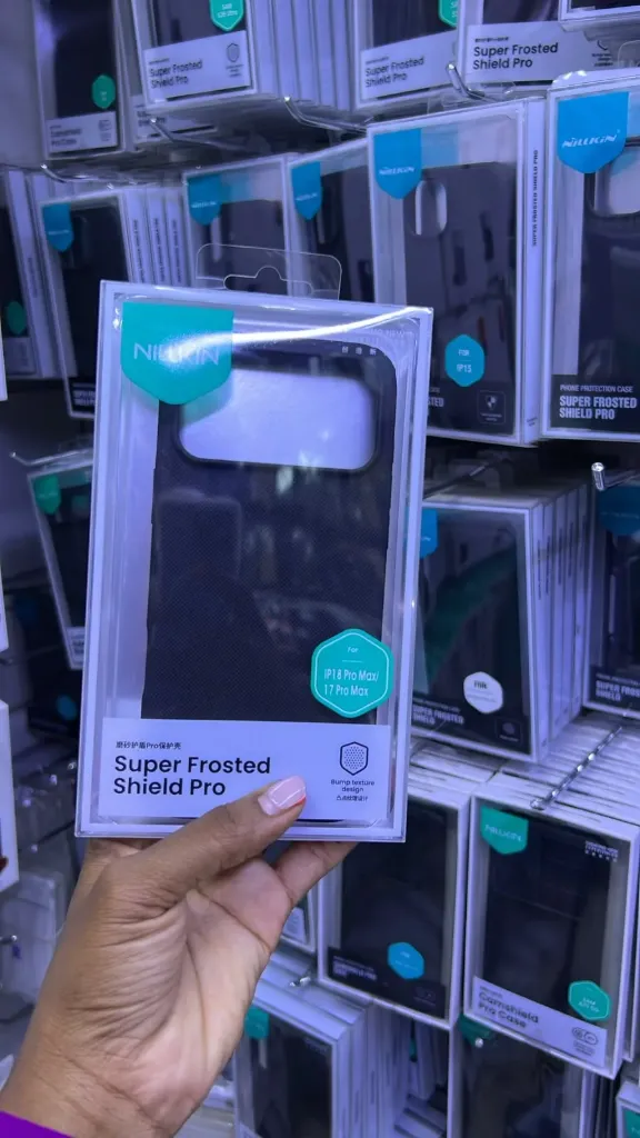iPhone 17 Pro Max Nillkin Case