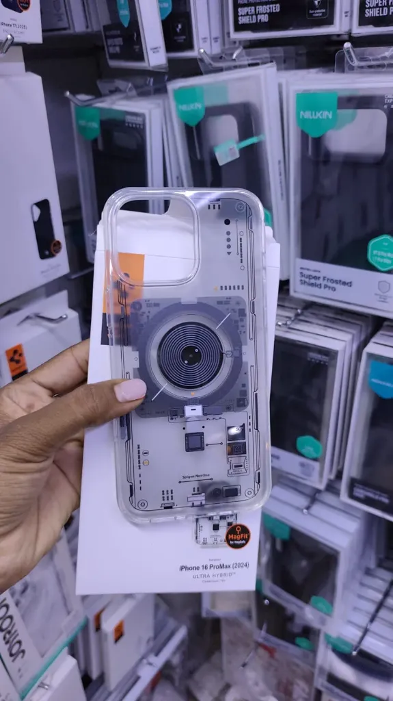 Apple iPhone 15 Plus Spigen Ultra Hybrid Magfit Case