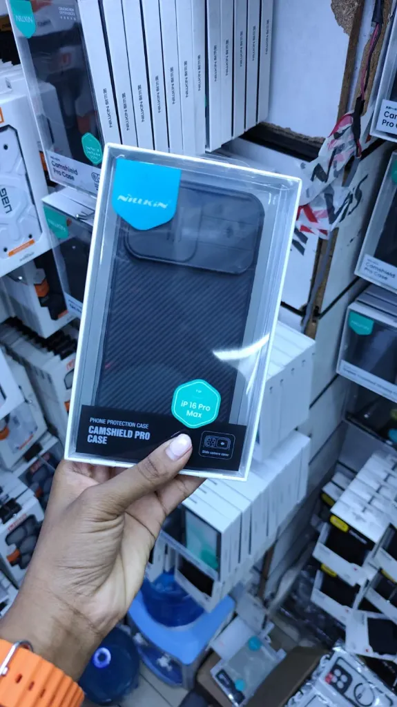 Apple iPhone 15 Nillkin CamShield Pro Case