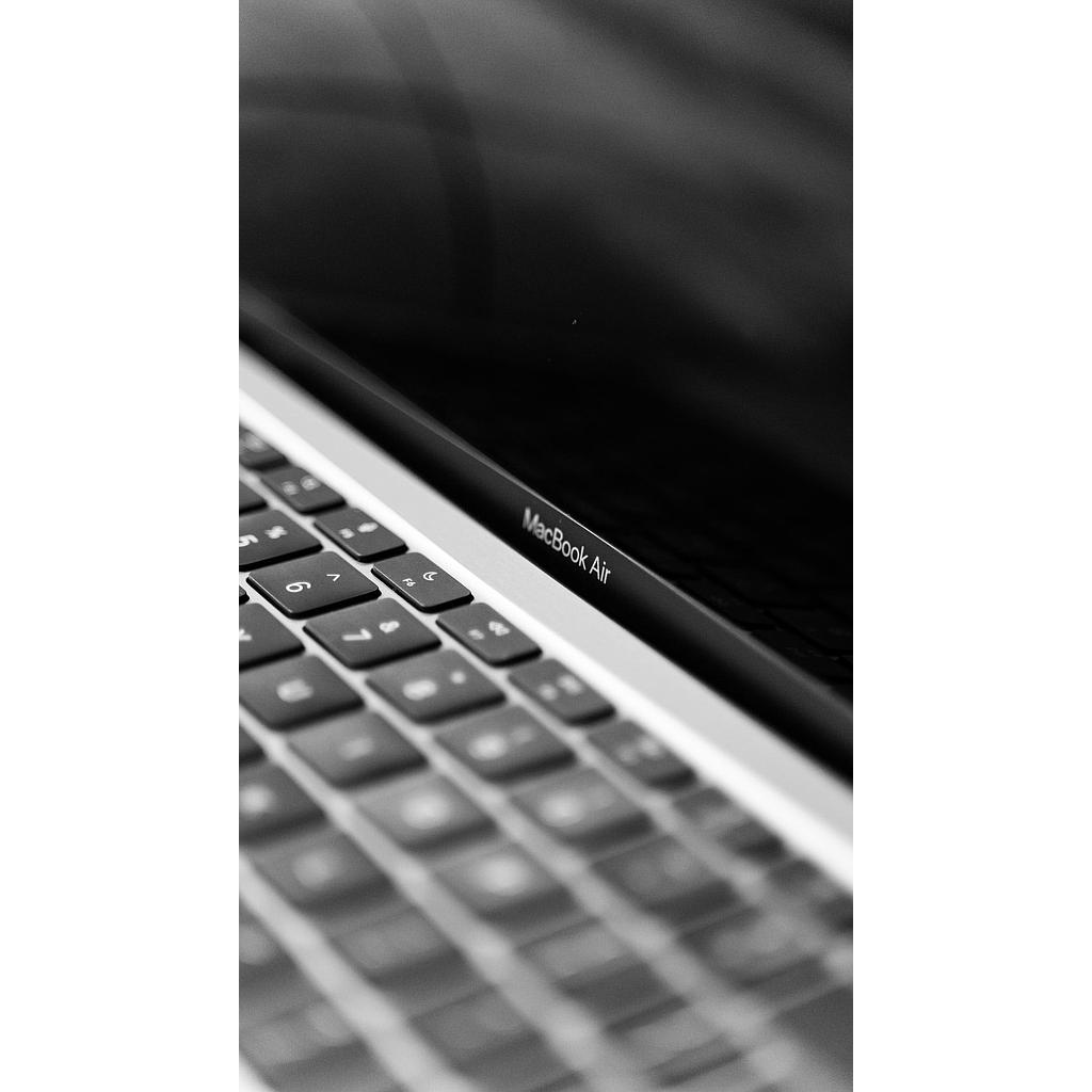 Ex UK MacBook Air (M2) 512GB 8GB RAM